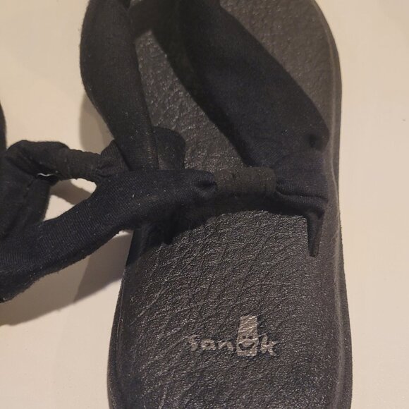 Sanuk Size 7 Wraparound Flipflops - Picture 3 of 3